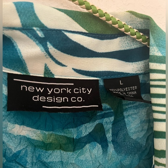 New York City Co Button Up - Picture 3 of 3